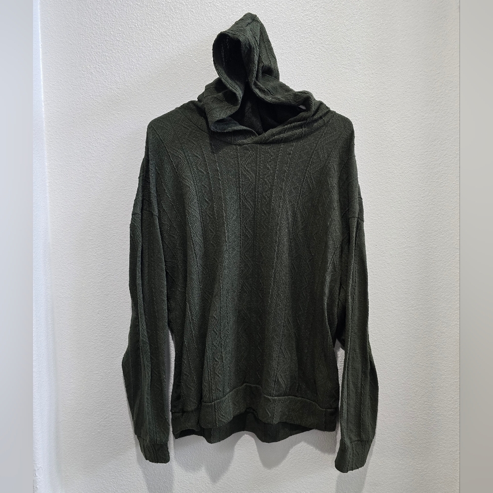 women's Forest Green Cable Knit Hoodie with pattern size large